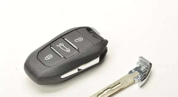 Opel Mokka B Ignition key/card 9840153480