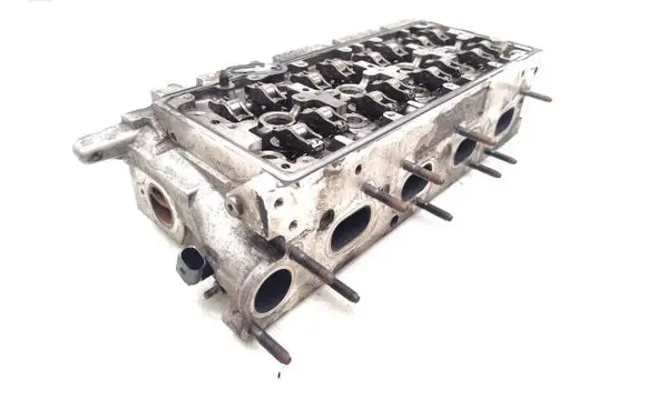 Volkswagen Golf Cross Engine head 04L103373E