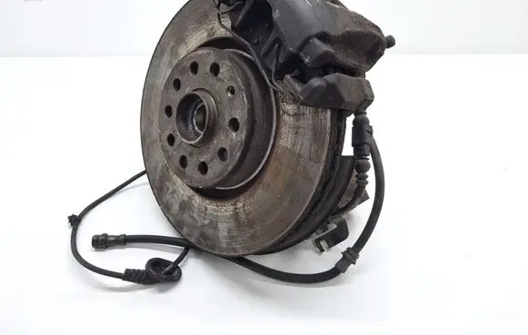 Volkswagen Tiguan Front wheel hub 5N0611841A