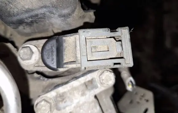 Ford Focus Camshaft position sensor 12k073ab
