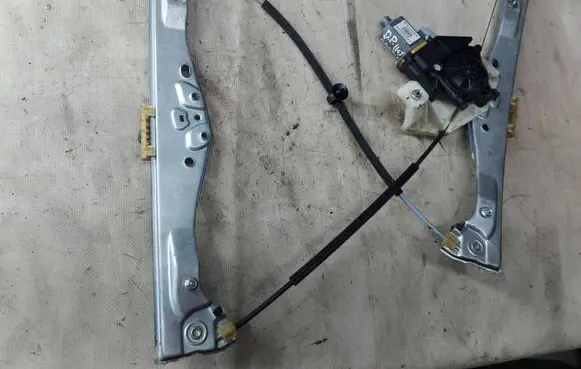 Citroen C4 Cactus Front door window regulator with motor 9674252480 0130822570 20160126