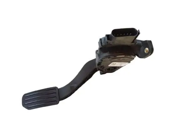 Volvo S60 Accelerator throttle pedal 31329372