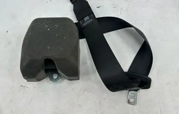 Volvo V40 Rear seatbelt 31292072