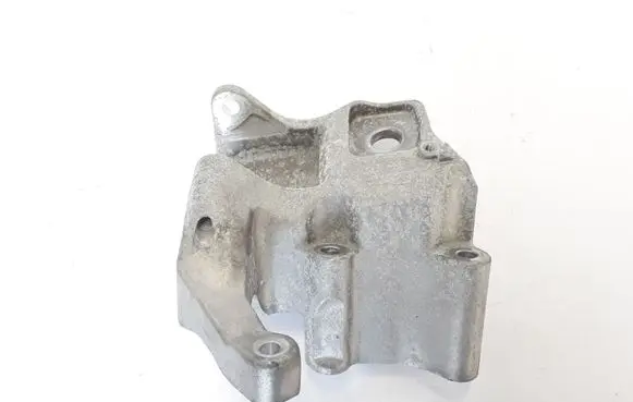 Volvo V60 Engine mounting bracket 31401633