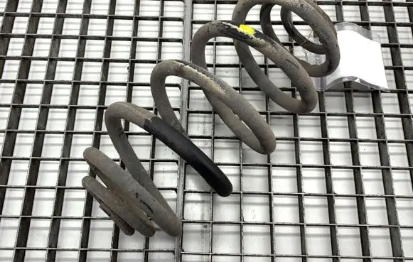 Opel Zafira C Rear coil spring
