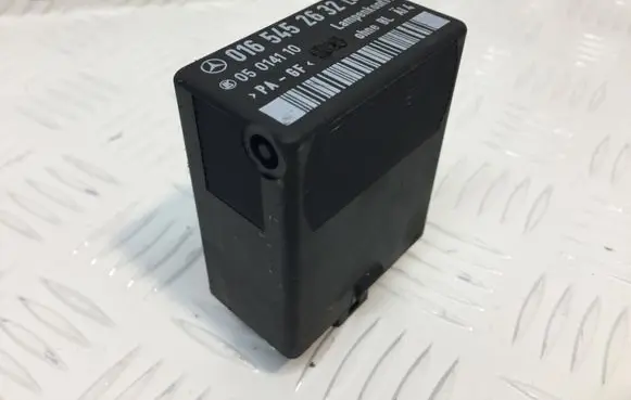 Mercedes-Benz Vito Viano W638 Light module LCM 0165452632