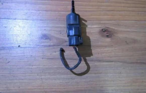Mitsubishi Carisma Turbo solenoid valve k5t49682 k5t496826529