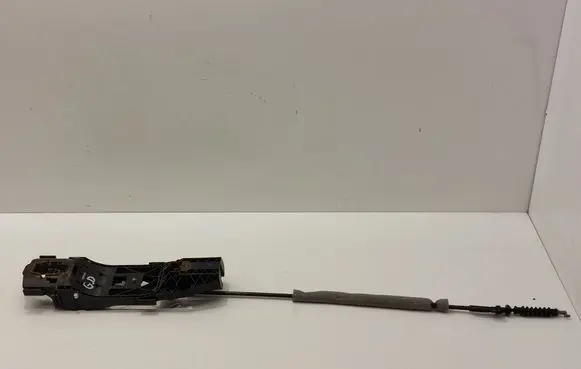 Volkswagen Tiguan Rear door exterior handle/bracket 5N0839885E