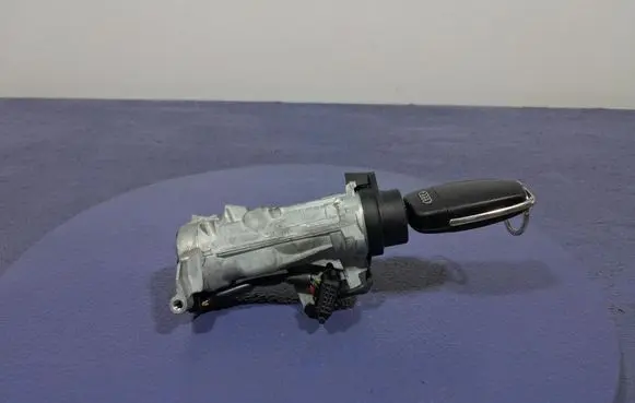 Audi A3 S3 A3 Sportback 8P Ignition lock 1K0905851B