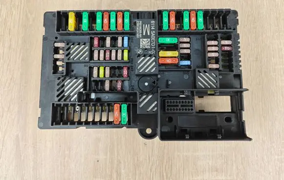 BMW 4 G22 G23 G24 G26 Fuse module 5A0E7D1