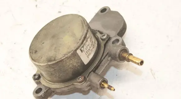 Opel Mokka Vacuum pump 898115439 7009690201