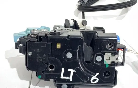Volkswagen Golf Plus Rear door lock 