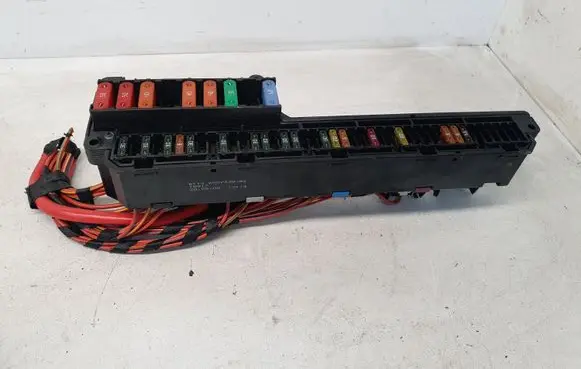 BMW 5 E60 E61 Fuse box set 6114695733002