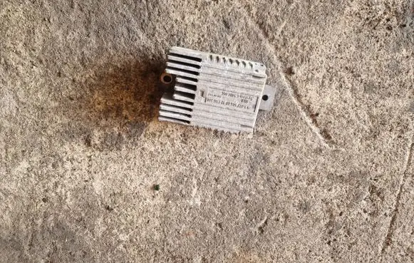 Mercedes-Benz A W168 Coolant fan relay A0275458032