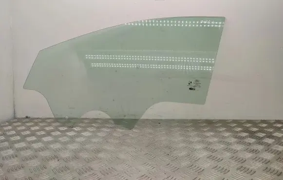 Ford Puma Front door window glass four-door 43R01390 L1TBS21411A