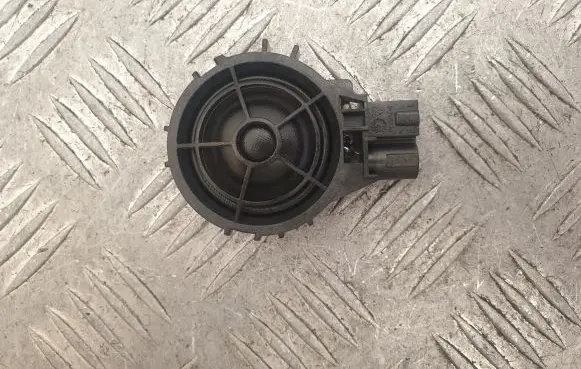 Audi A3 S3 8V Front door speaker 8V0035398