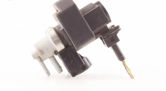 Hyundai i40 Turbo solenoid valve 394502A600