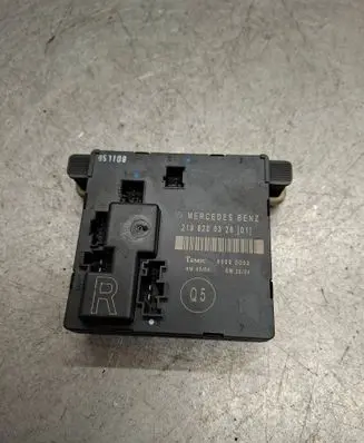 Mercedes-Benz CLS C219 Door control unit/module 2198200326 00005032