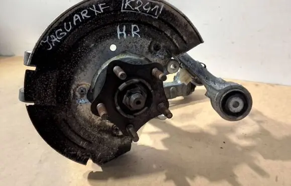 Jaguar XF X250 Rear control arm 8W835K742AE
