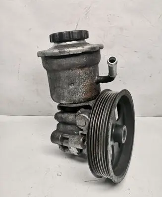 Toyota Avensis T250 Power steering pump