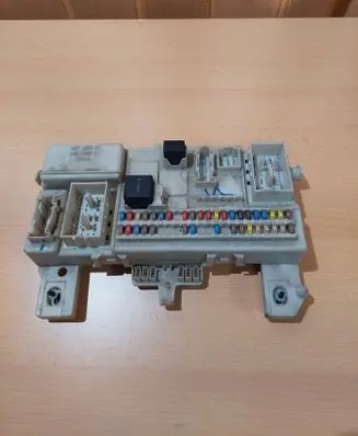 Volvo V50 Fuse module 30765015 05076781 519096606