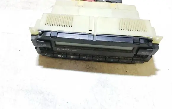 Volkswagen PASSAT B5 Climate control unit