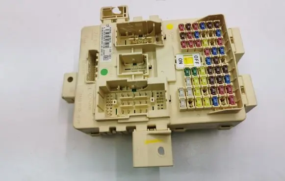 Hyundai Tucson TL Fuse module 91950D3610 HD3F0044
