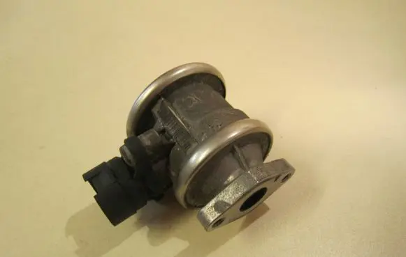 Audi A6 S6 C5 4B EGR valve 078131102E