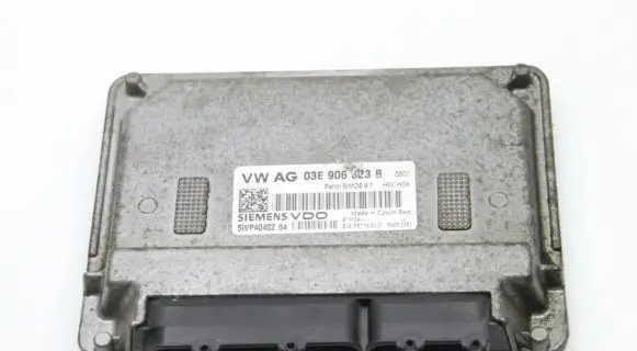 Skoda Fabia Mk2 (5J) Engine control unit/module 03E906023B