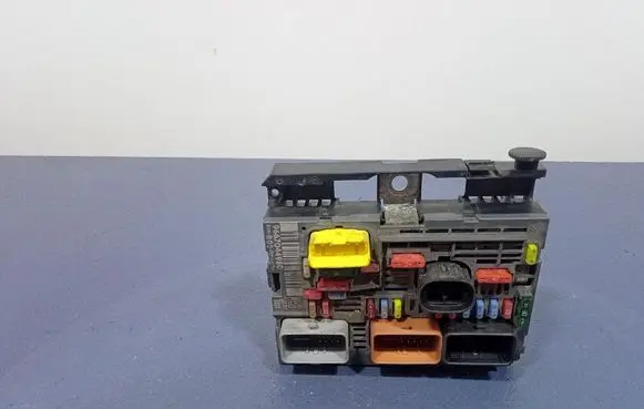 Citroen C5 Fuse box set 9667044980