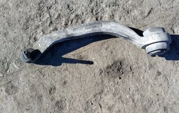 Volkswagen PASSAT B5.5 Front lower control arm/wishbone