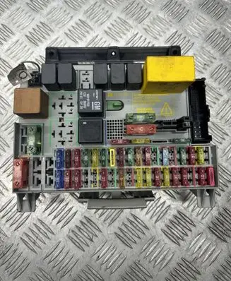 Opel Vectra B Fuse box set 09152787