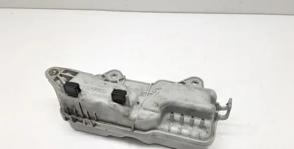 Vacuum air tank