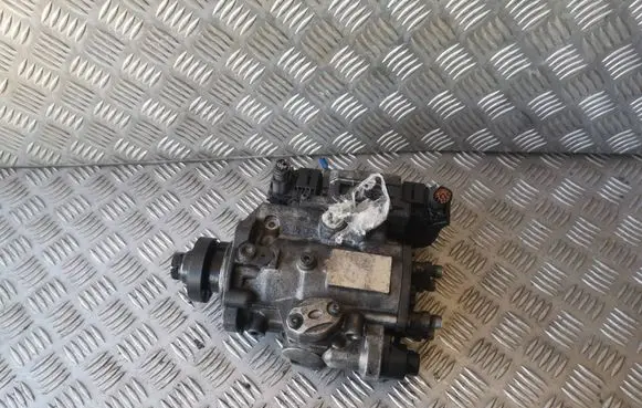 Opel Zafira A Fuel injection high pressure pump 0470504227 55556383 0281011055