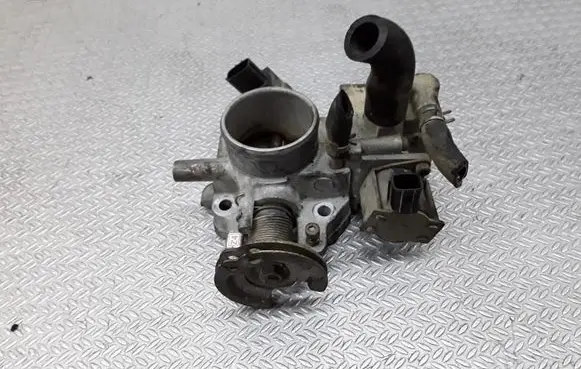 Mazda 323 Throttle valve