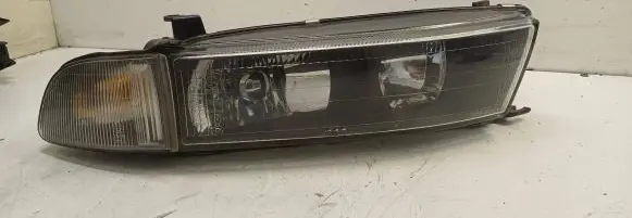 Mitsubishi Galant Headlight/headlamp 7525R