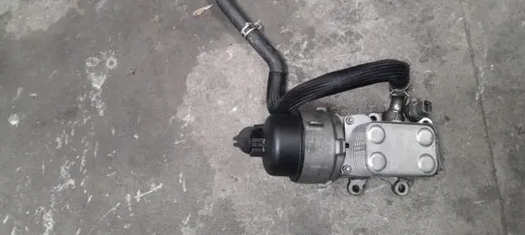 Ford Kuga I Engine oil radiator 9656830180