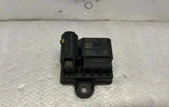 Mercedes-Benz GLE (W166 - C292) Glow plug pre-heat relay A6519000900