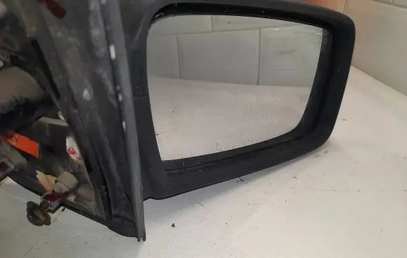 Ford Sierra Manual wing mirror 83BB17682KB