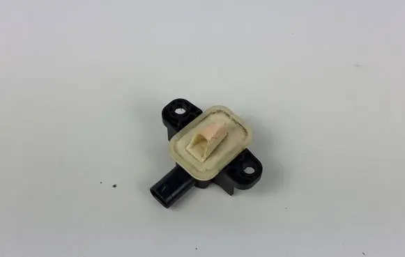 Mercedes-Benz CLA C117 X117 W117 Airbag deployment crash/impact sensor A1668210351