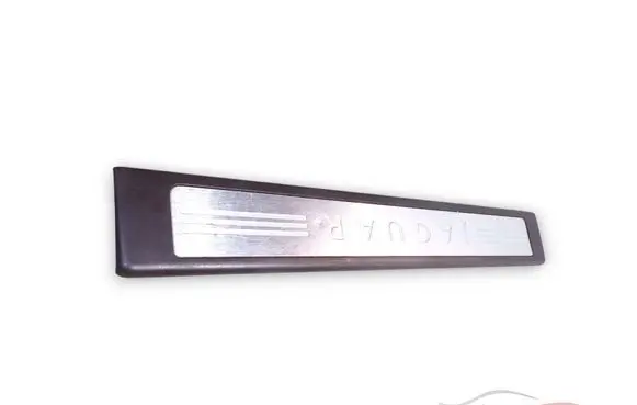 Jaguar XF X250 Front sill trim cover 8X2313200AF
