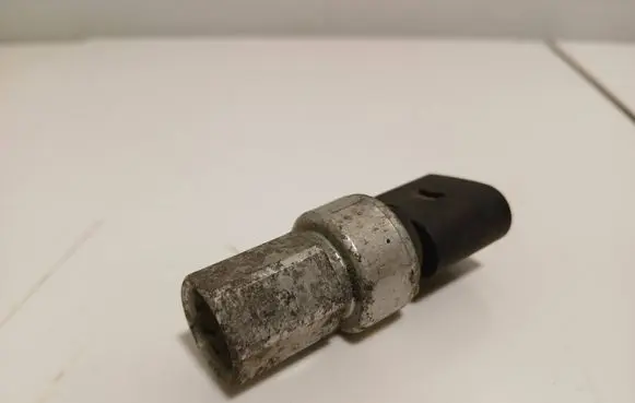 Volkswagen PASSAT B7 Air conditioning (A/C) pressure sensor 1K0959126D 051111