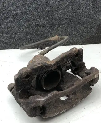 Honda CR-V Front brake caliper