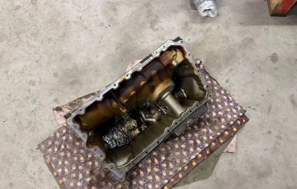 BMW X3 F25 Oil sump 7601942 11137601942