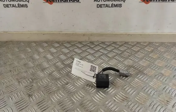 Toyota RAV 4 (XA50) Hazard warning light relay 8293042020