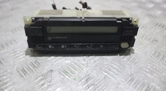 Volkswagen PASSAT B5 Climate control unit 1J1907044