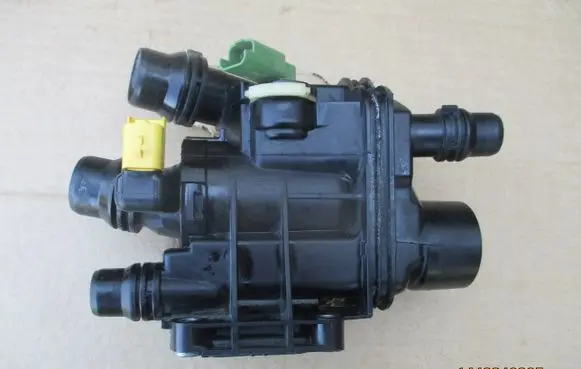 Peugeot 2008 II Thermostat/thermostat housing 9812131480 A109251PS 110390PS