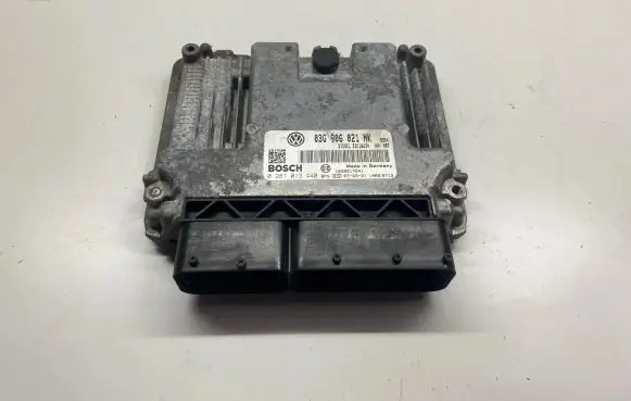 Volkswagen PASSAT B6 Engine control unit/module 03G906021NK 1039S17241 0281013440
