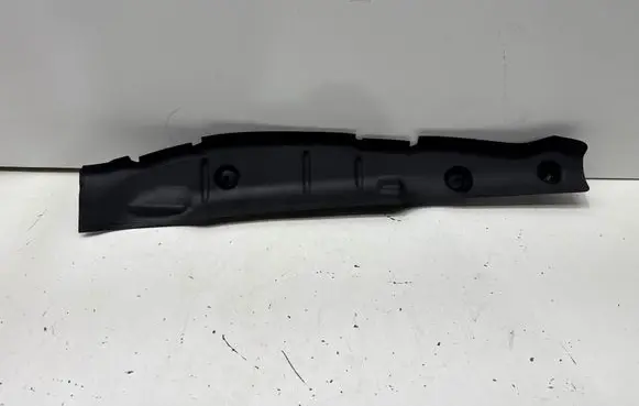 Audi RS5 Fender end trim 8W6821112