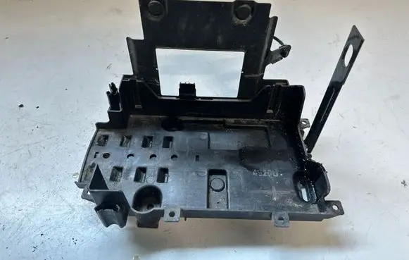 Opel Mokka Battery box tray 42334926
